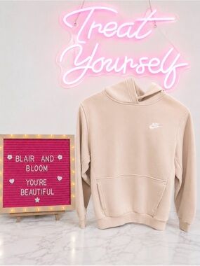 NIKE Sportswear Club Fleece Hoodie - Youth Large - Sanddrift/White-MSRP 45$